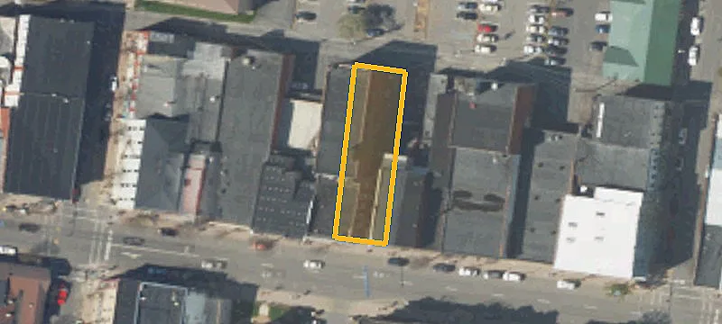 121 Main St