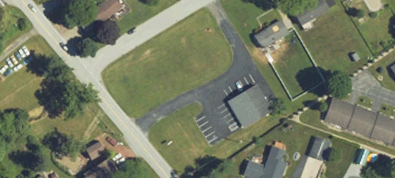 999 Barclay Rd