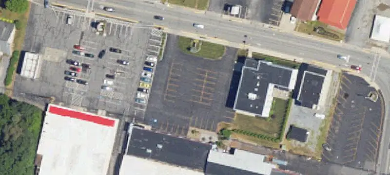 1306 Main St