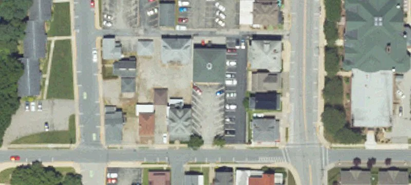 713 School St