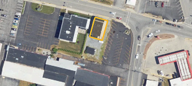 1324 Main St