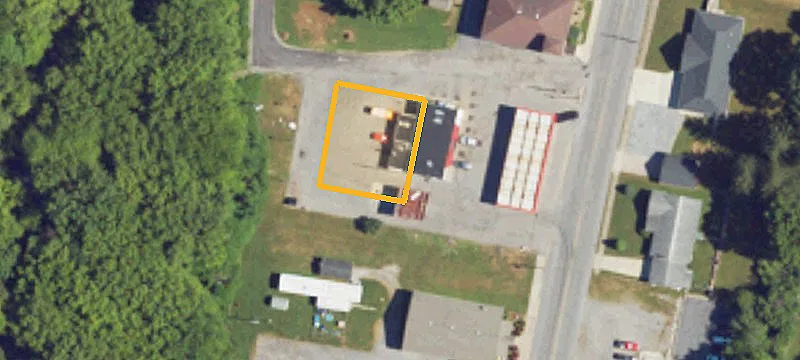 1135 Main St