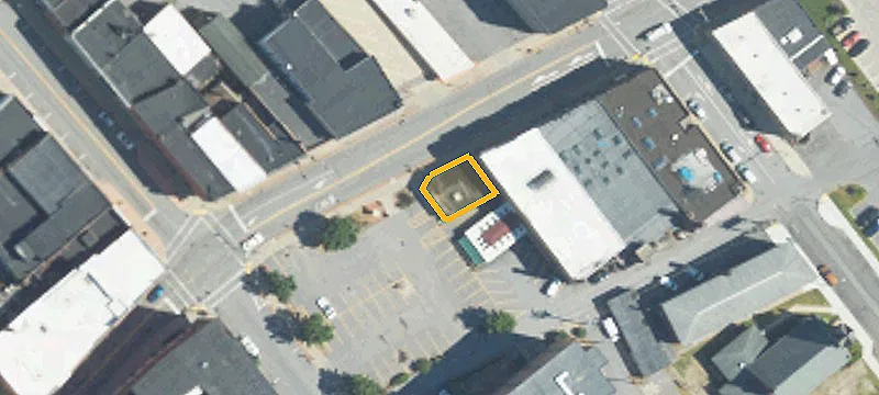 16 Brady St