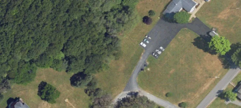 493 Adrian Rd