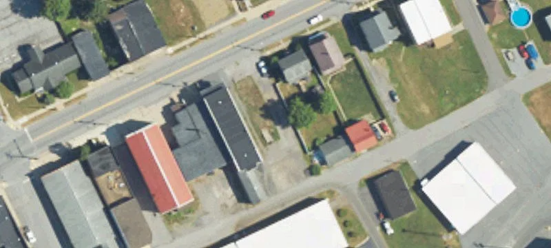 27 Main St