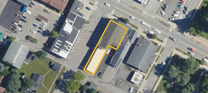 400 Main St