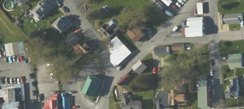 7 Locust St