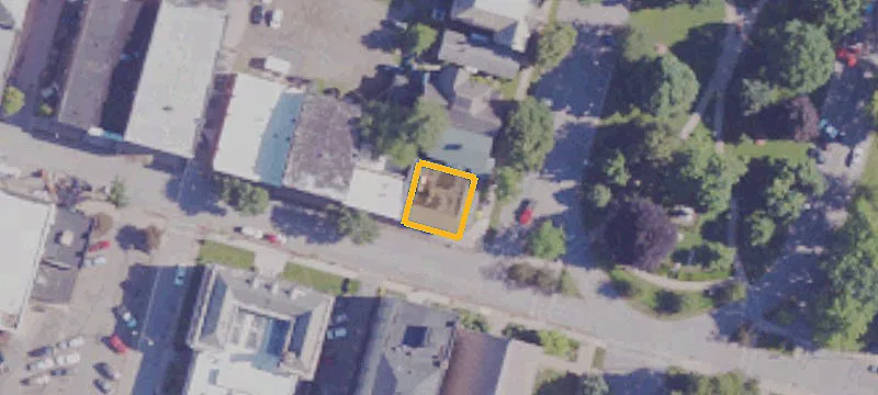 932 Diamond Park