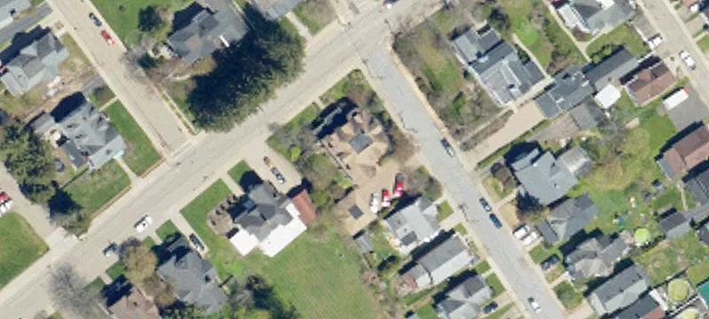 136 Jackson Ave