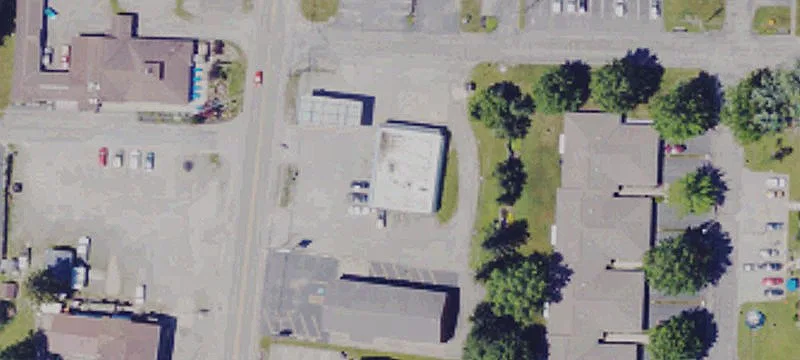 12211 Lakeside Dr