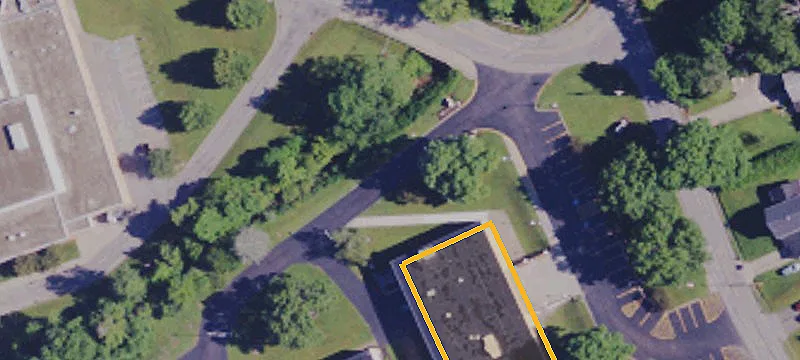 860 Thurston Rd