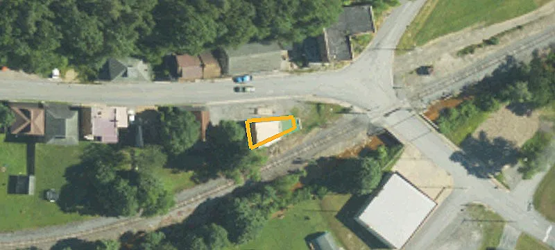 950 Main St