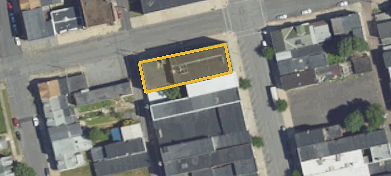110 Oak St
