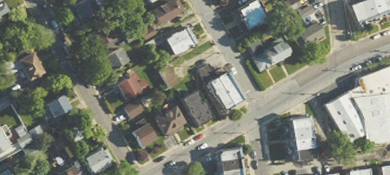 135 Plumstead Ave