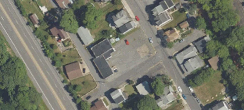 211 Tharp St
