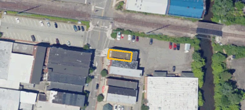 106 Broad St