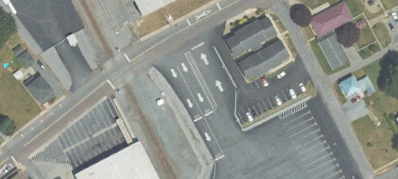122 8th St