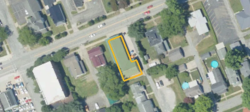 3143 Main St