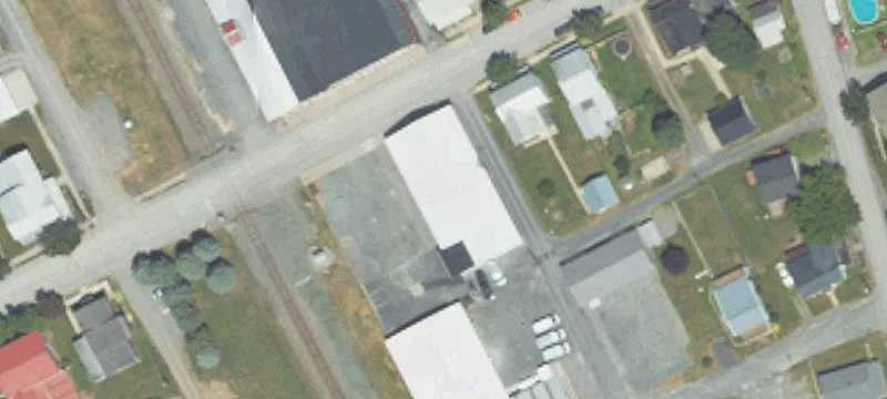2136 Main St
