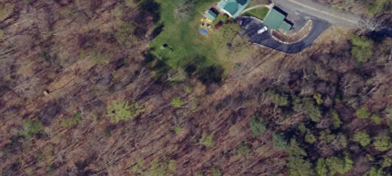 82 Schoolhouse Rd