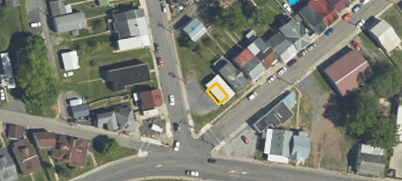 195 4th St