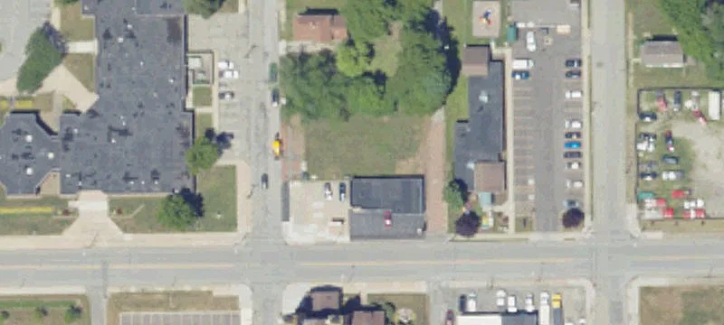 Wallis Ave