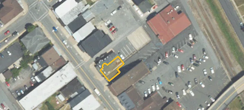 124 Main St