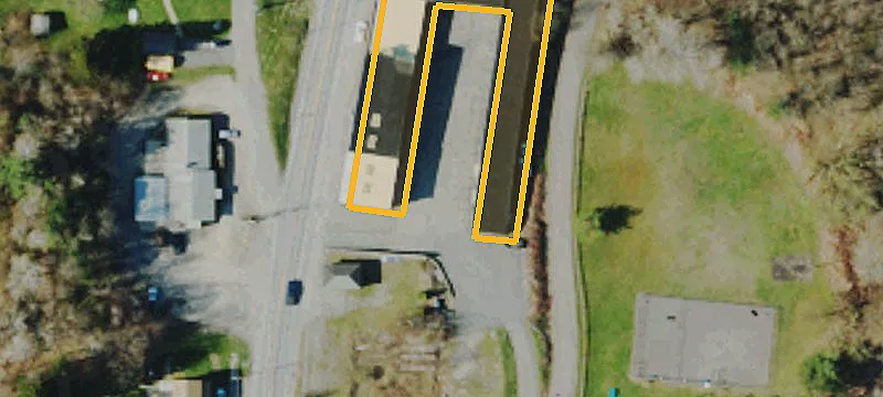 900 Main St