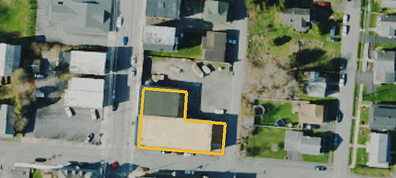 606 Main St