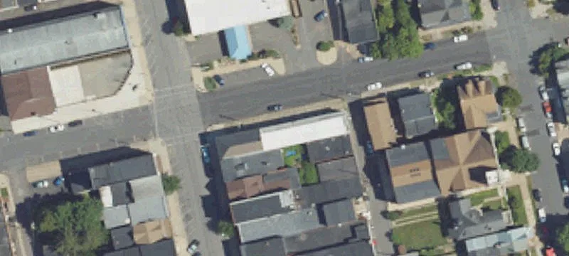 51 Oak St