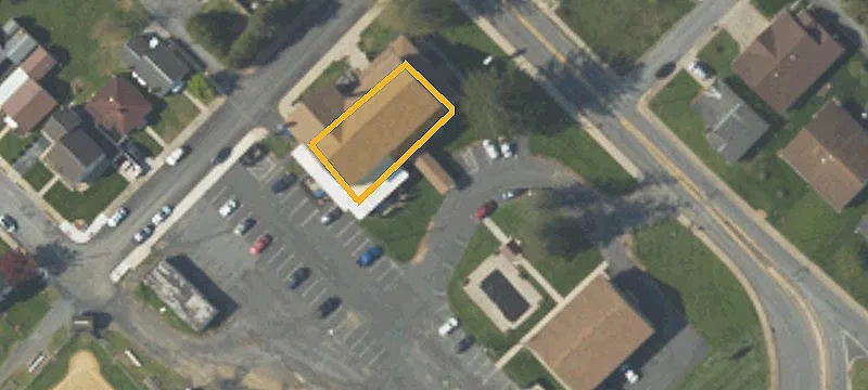 900 Main St