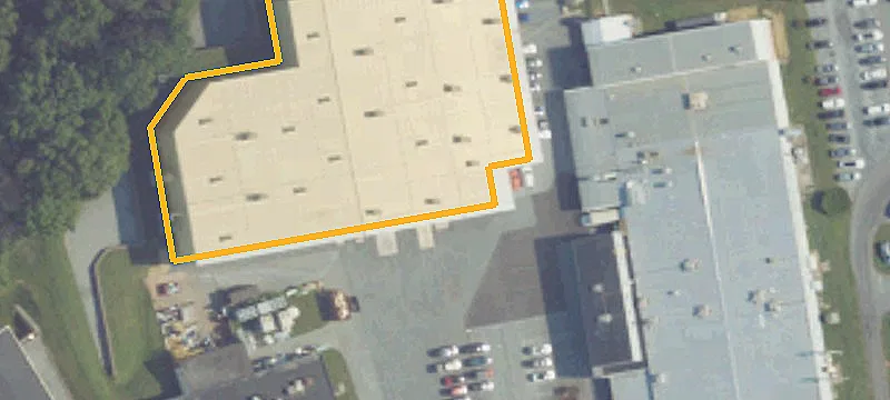 1021 Commercial Ave