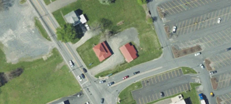 1147 Main St
