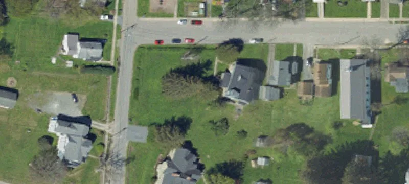 120 1st St