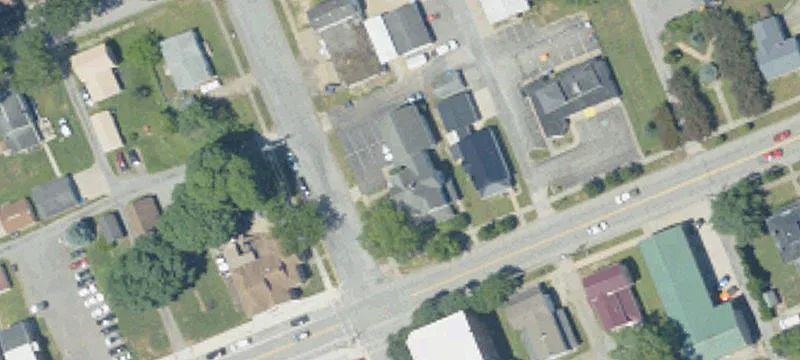3152 Main St
