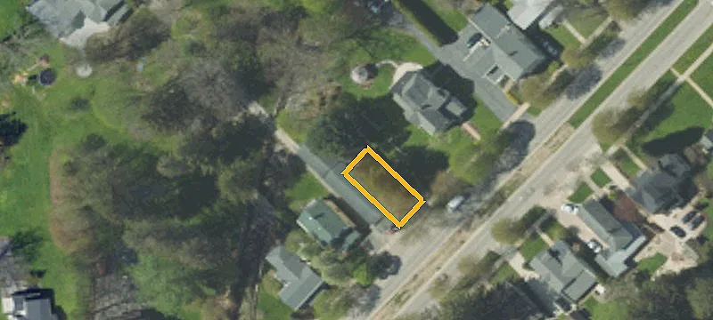 152 Main St
