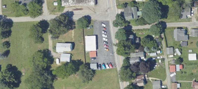 203 Clarksville St