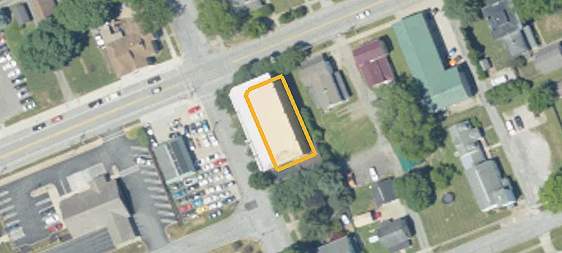 3153 Main St