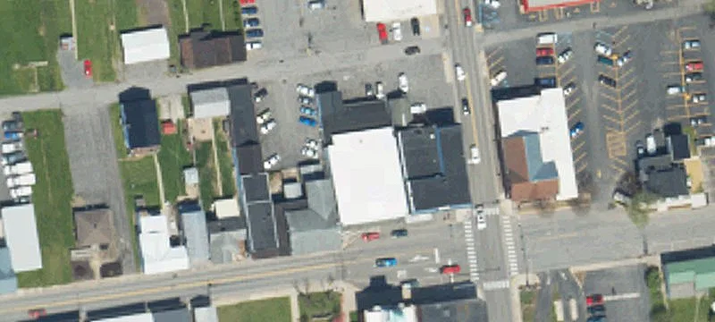 16 18th W Market St 15th Oak Ave Apts A B W C