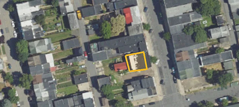 230 Oak St