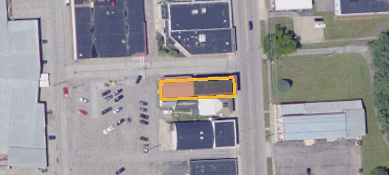 3275 Main St