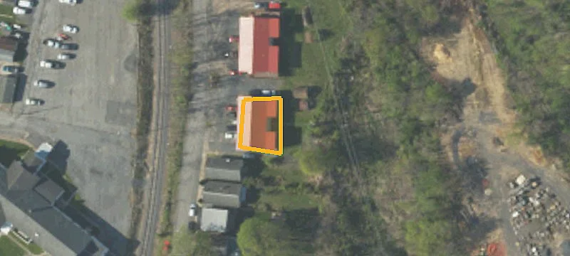 40 Railroad St