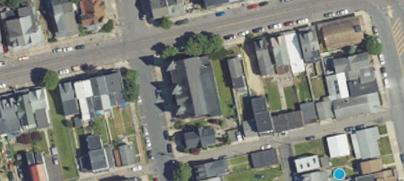 110 Ee Ave