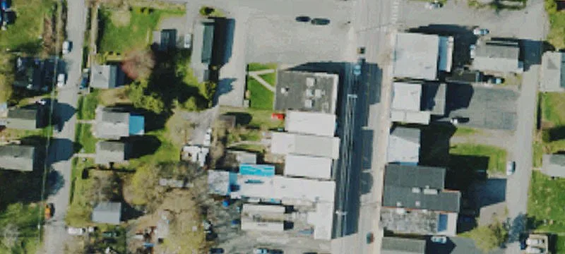 425 Main St