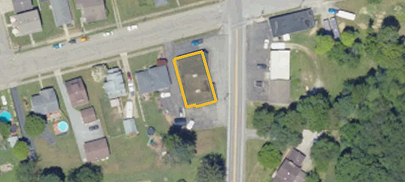 10th St At Pierce Ave