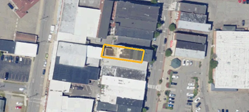 123 Broad St