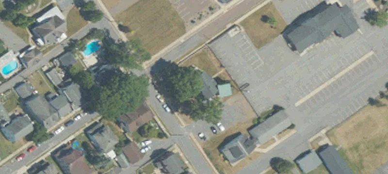 1200 Line St
