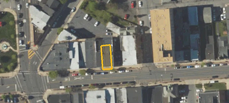 123 Broad St