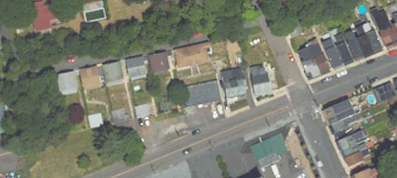 1208 Laurel Blvd