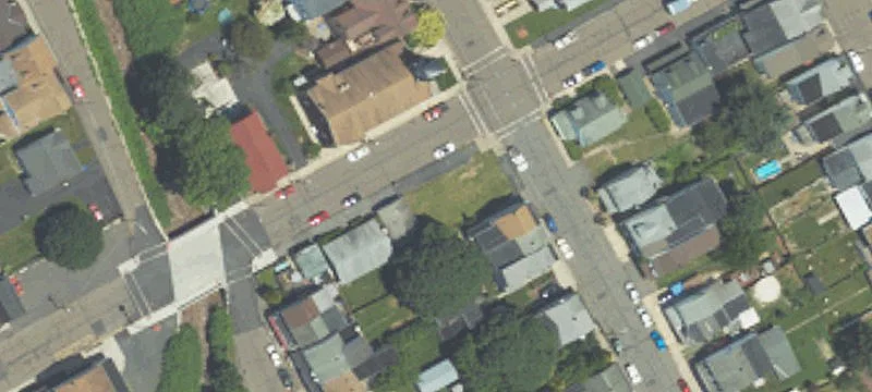 100 Nichols St